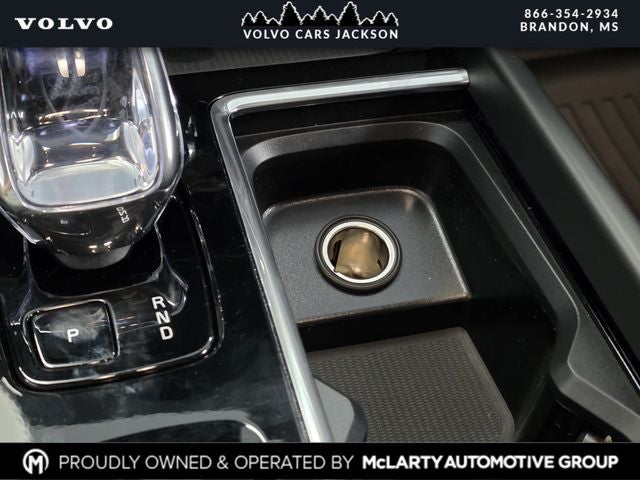 2026 Volvo XC60 B5 Ultra Black Edition