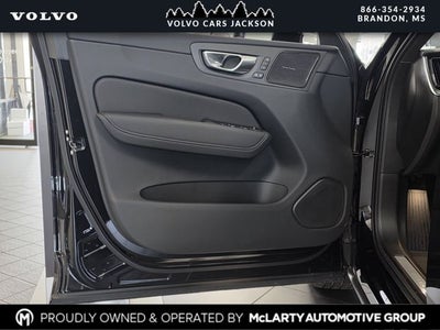 2026 Volvo XC60 B5 Ultra Black Edition