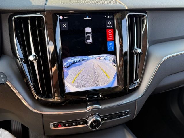 2025 Volvo XC60 B5 Core