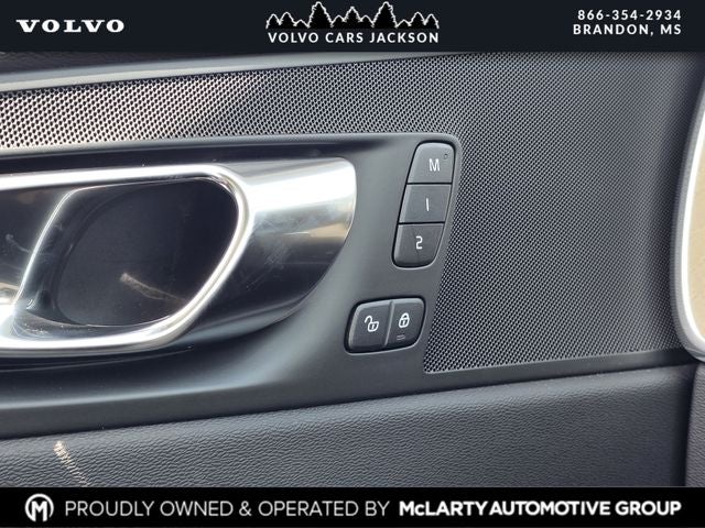 2026 Volvo XC60 B5 Core