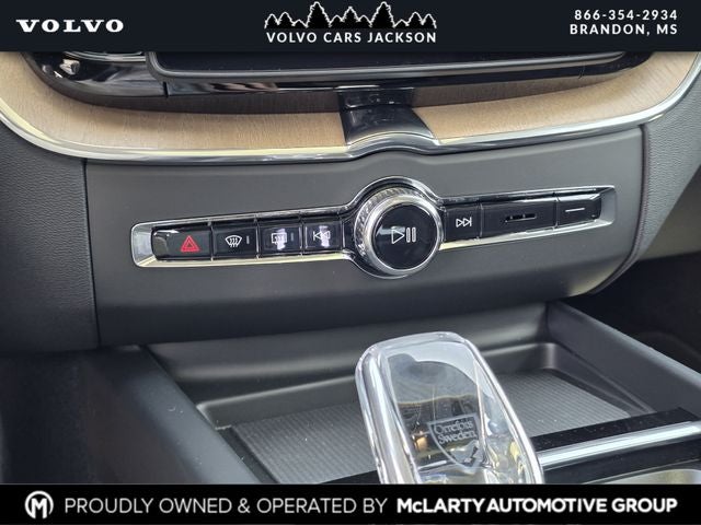 2026 Volvo XC60 B5 Core