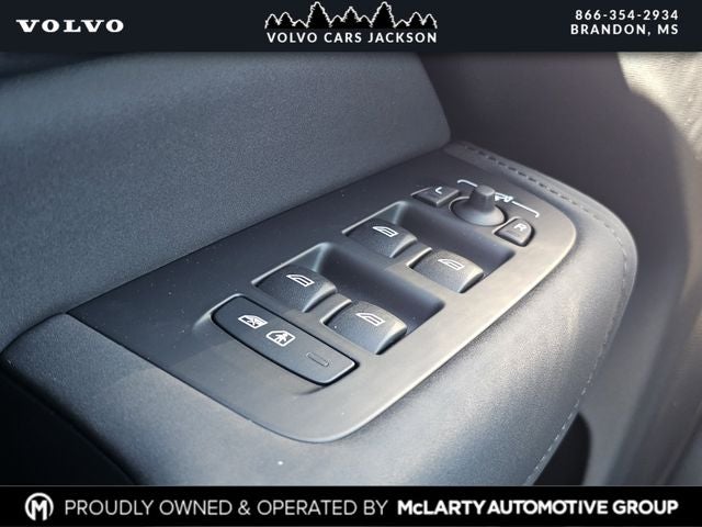 2026 Volvo XC60 B5 Core