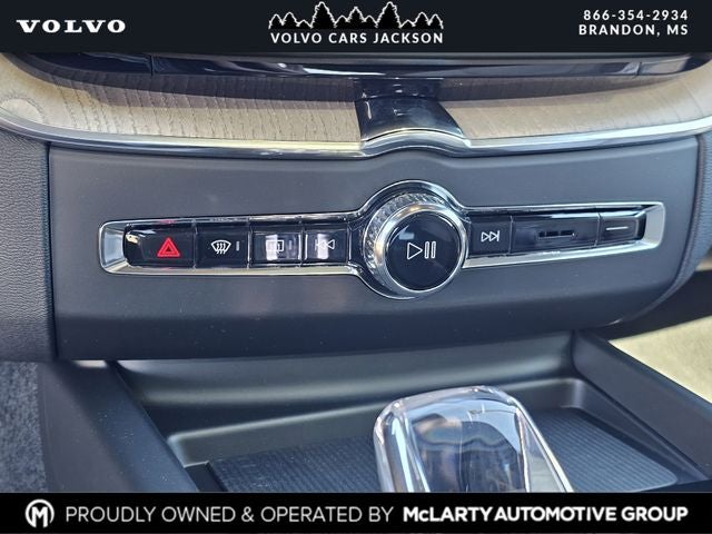 2026 Volvo XC60 B5 Core