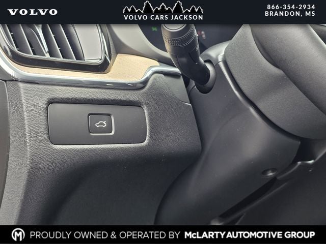 2026 Volvo XC60 B5 Core