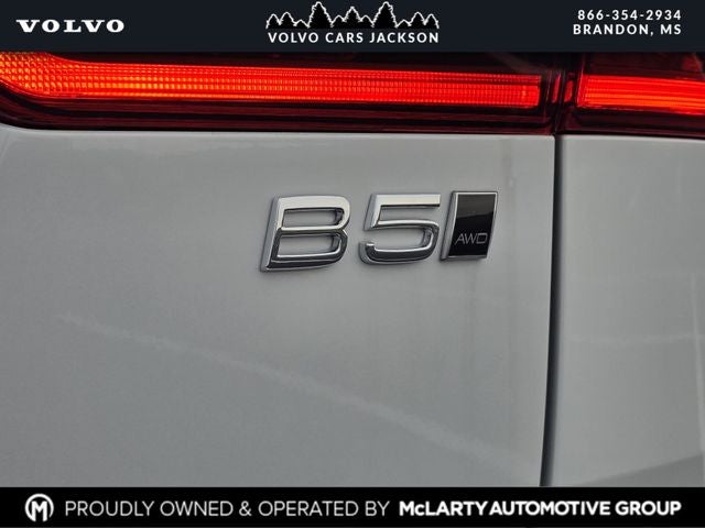 2026 Volvo XC60 B5 Ultra