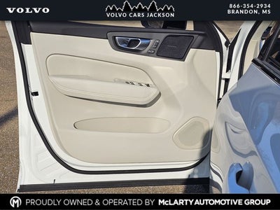 2026 Volvo XC60 B5 Ultra