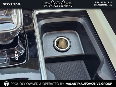 2026 Volvo XC60 B5 Ultra