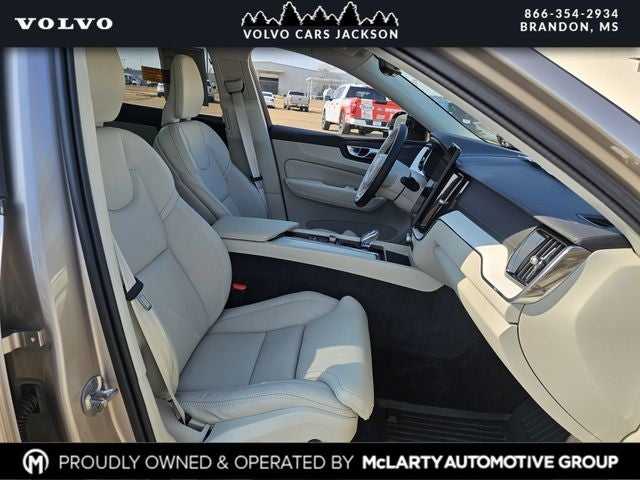 2026 Volvo XC60 B5 Ultra