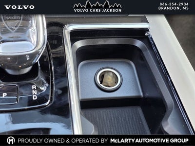 2026 Volvo XC60 B5 Ultra