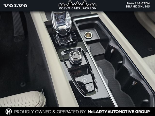 2026 Volvo XC60 B5 Ultra