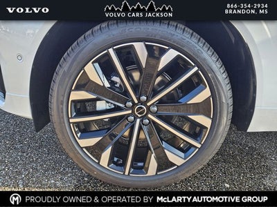 2026 Volvo XC60 B5 Ultra