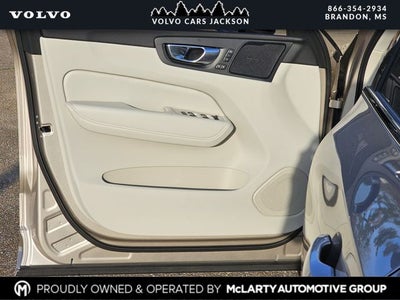 2026 Volvo XC60 B5 Ultra